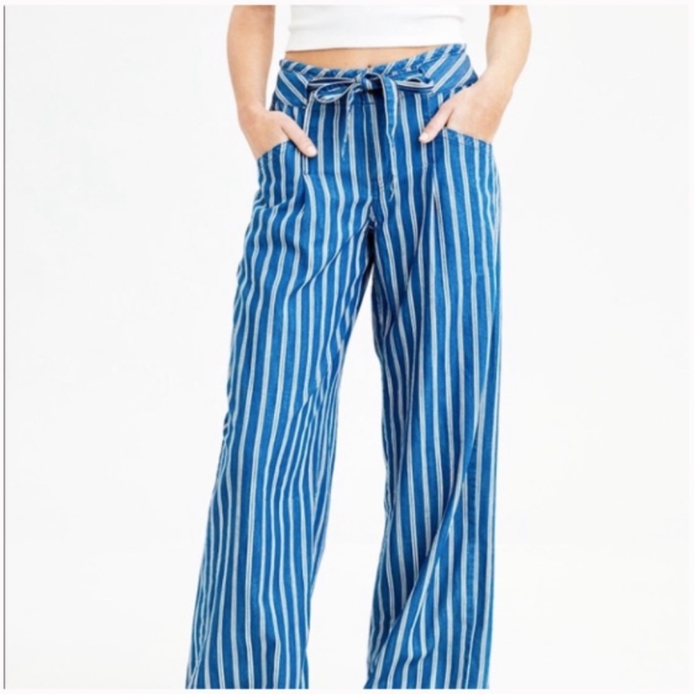 NWT! American Eagle Hi-Rise Wide Leg Pants, Blue with White Stripes